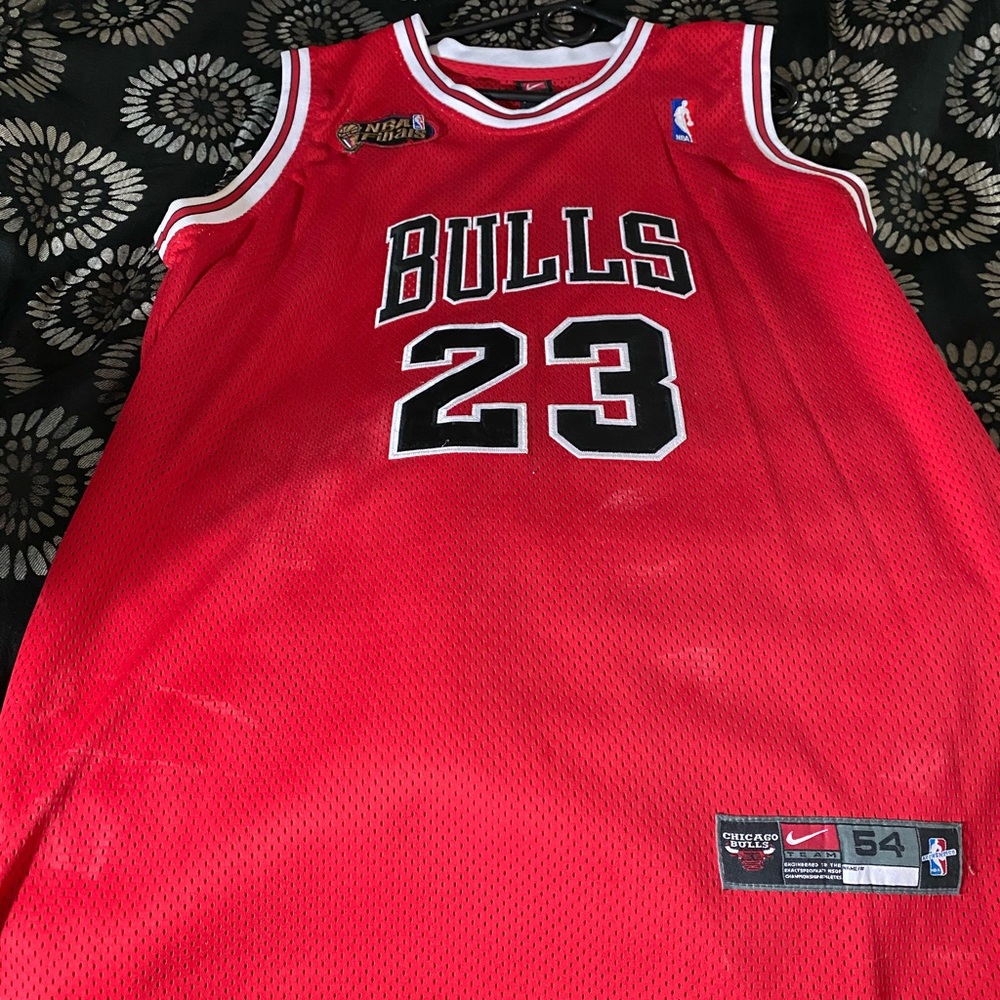 Michael Jordan - Picture 4 of 8